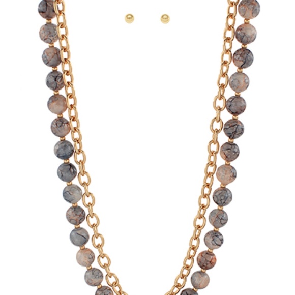 2 Layered Agate Ball Beaded Necklace - Picture 5 of 5